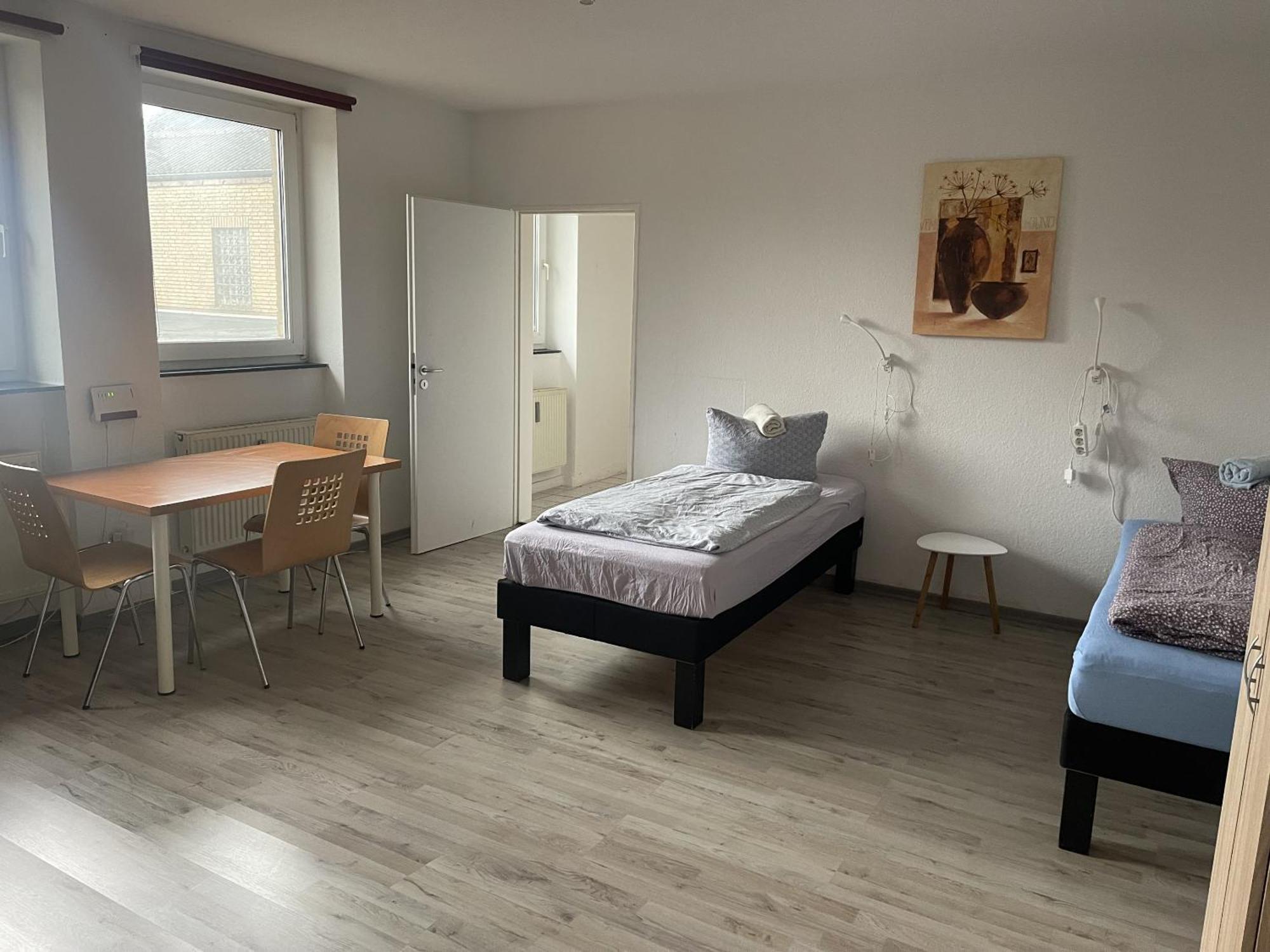 Bed4You Gaestehaus 1 Bergshausen Quarto foto